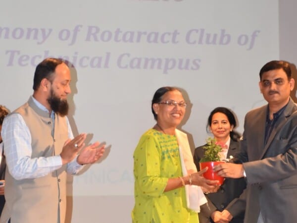 Installation ceremony of Rotaract club02