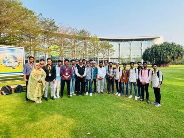 AIKTC Students visit at JiO (1)